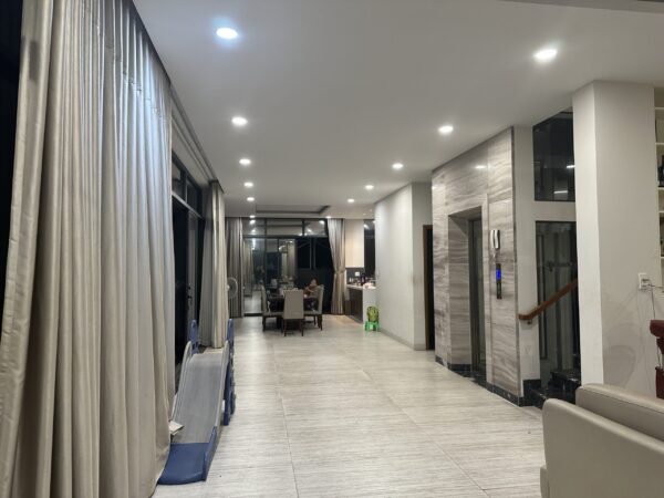 Bán biệt thự 250 m2 1 trệt 2 lầu Jamona Thủ Đức thang máy riêng 3 mặt thông thoáng tặng nội thất