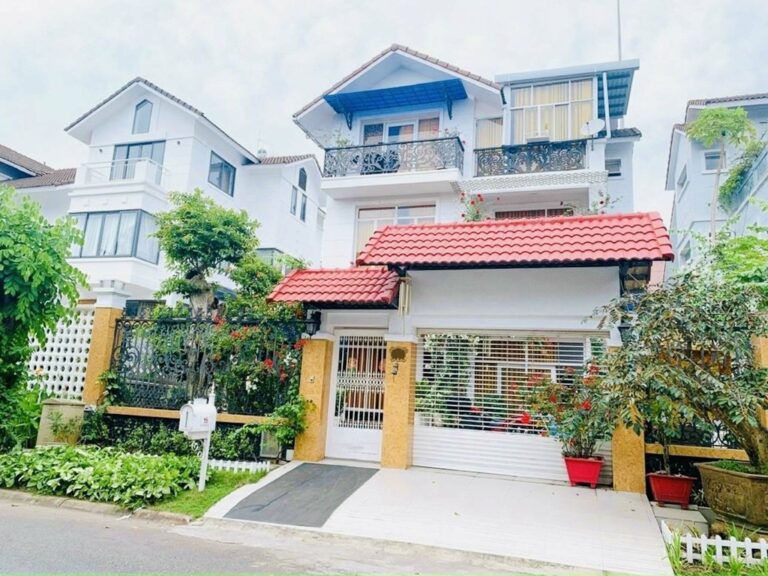 Bán biệt thự đơn lập lập 288 m2 khu compound Nam Phú Villas Quận 7