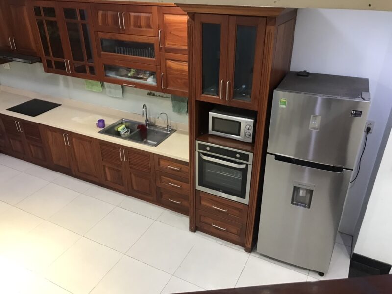 Bán nhà 73m2 SHR 4 tầng đường công viên sát ĐH Văn Lang Đặng Thùy Trâm