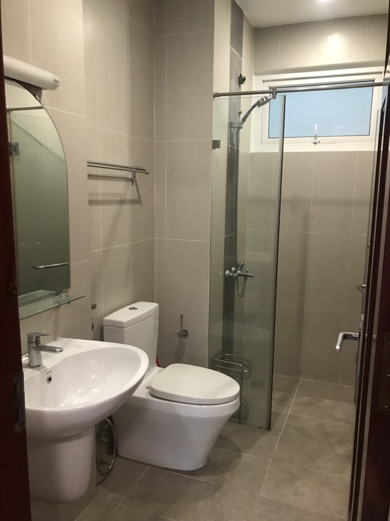 Bán nhà 73m2 SHR 4 tầng đường công viên sát ĐH Văn Lang Đặng Thùy Trâm
