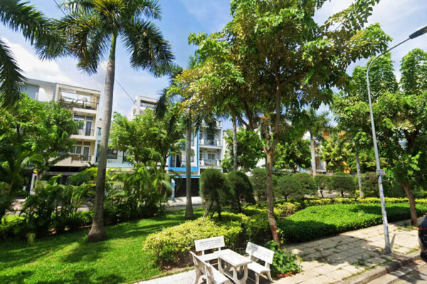 Bán nhà 73m2 SHR 4 tầng đường công viên sát ĐH Văn Lang Đặng Thùy Trâm