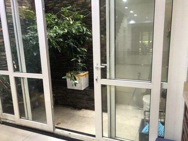 Bán nhà 73m2 SHR 4 tầng đường công viên sát ĐH Văn Lang Đặng Thùy Trâm