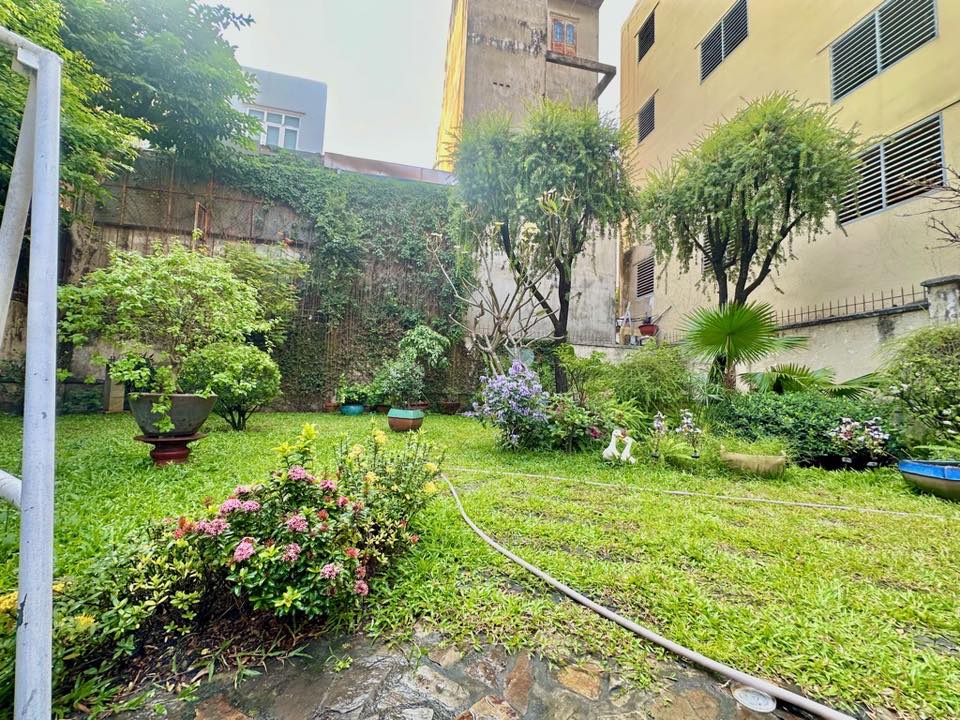 Bán biệt thự 617,5 m2 Đường 17 Thủ Đức cách sân bay 15 phút sát Bình Thạnh kết nối Phạm Văn Đồng