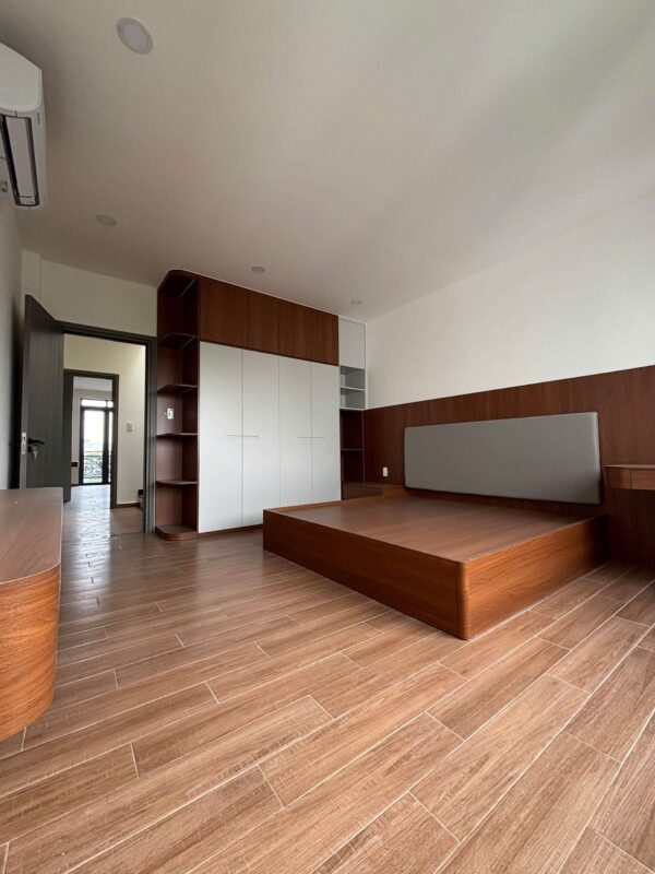 Bán 2 căn liền kề 138.5m2 Hà Huy Giáp sát Gò Vấp xây 5 tầng đường 12m