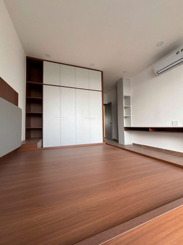 Bán 2 căn liền kề 138.5m2 Hà Huy Giáp sát Gò Vấp xây 5 tầng đường 12m