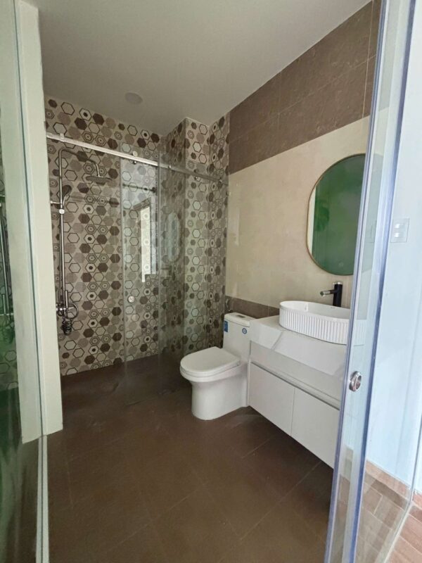 Bán 2 căn liền kề 138.5m2 Hà Huy Giáp sát Gò Vấp xây 5 tầng đường 12m