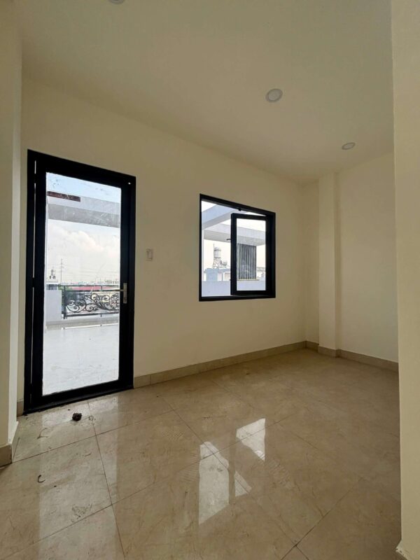 Bán 2 căn liền kề 138.5m2 Hà Huy Giáp sát Gò Vấp xây 5 tầng đường 12m