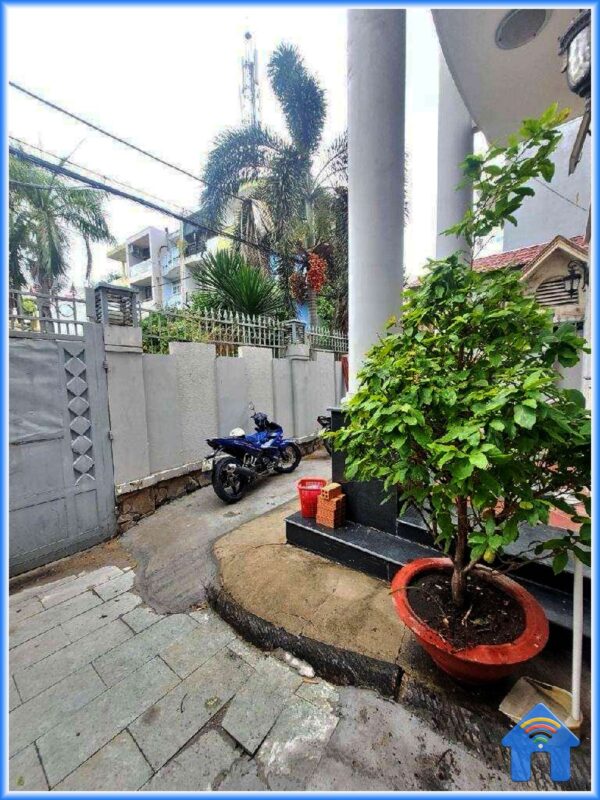Bán nhà Bình Lợi Bình Thạnh 175m2 xây 3 tầng cao cấp gần Phạm Văn Đồng