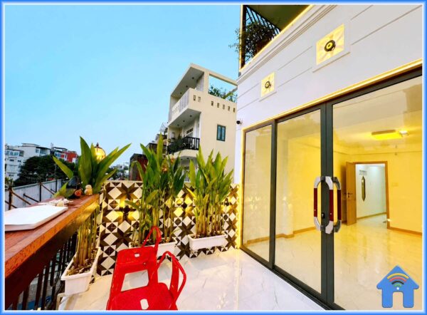 Bán nhà mặt tiền Phan Văn Trị Bình Thạnh 63 m2 xây 3 lầu kinh doanh tốt