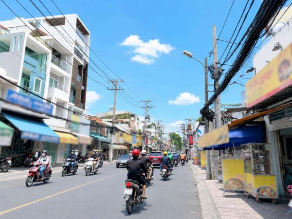 Bán nhà mặt tiền Phan Văn Trị Bình Thạnh 63 m2 xây 3 lầu kinh doanh tốt