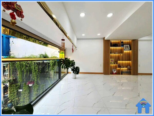 Bán nhà mặt tiền Phan Văn Trị Bình Thạnh 63 m2 xây 3 lầu kinh doanh tốt