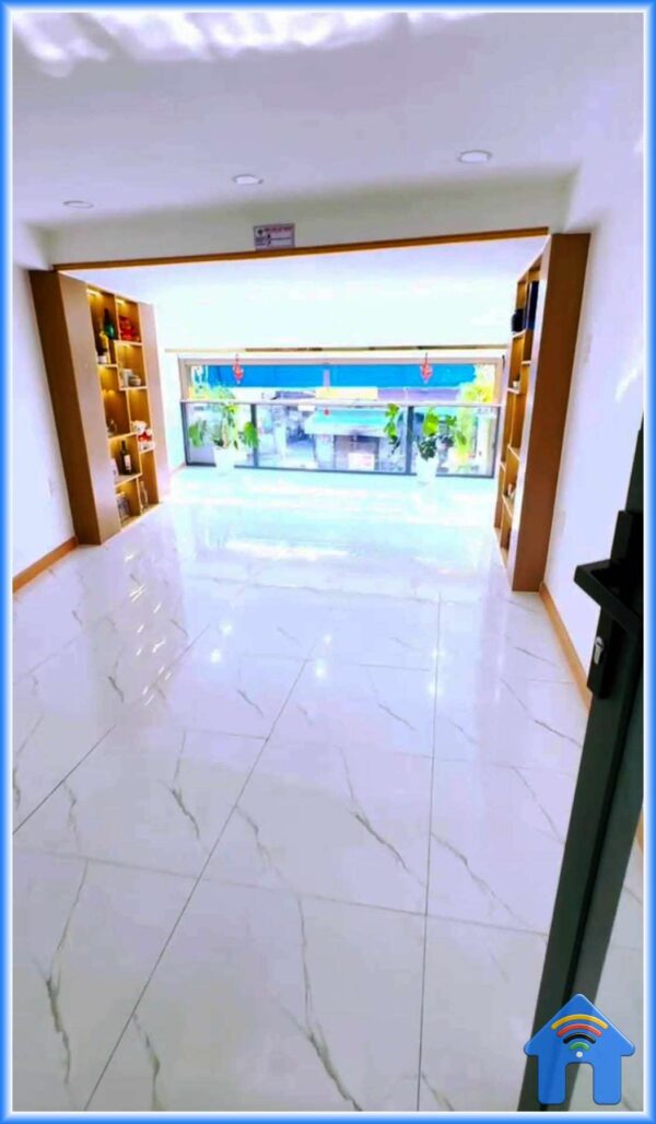 Bán nhà mặt tiền Phan Văn Trị Bình Thạnh 63 m2 xây 3 lầu kinh doanh tốt